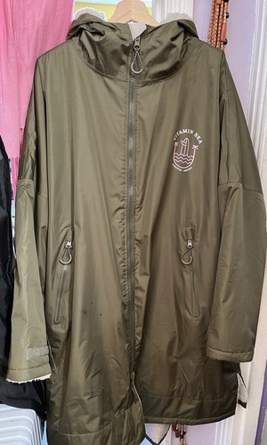 New with tags tridri green - new,
