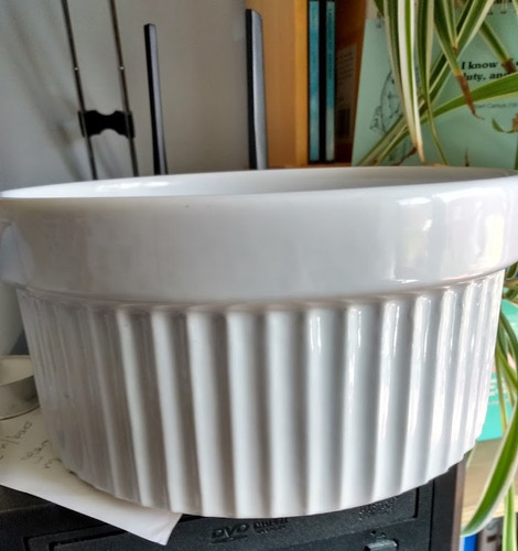 Replacement white round fluted - round,