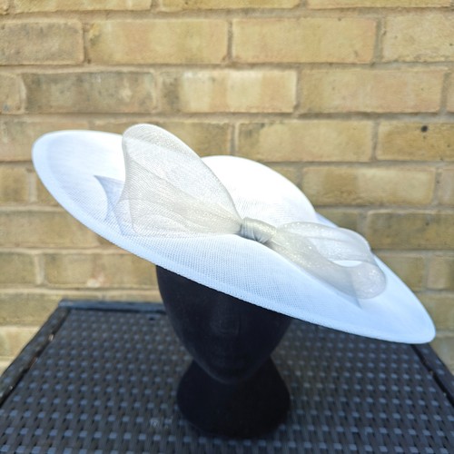 White light grey bow - light,