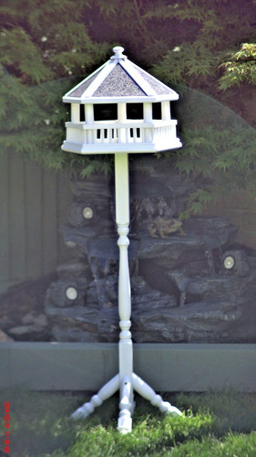 Bird table feeder - table,