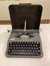 EMPIRE ARISTOCRAT TYPEWRITER