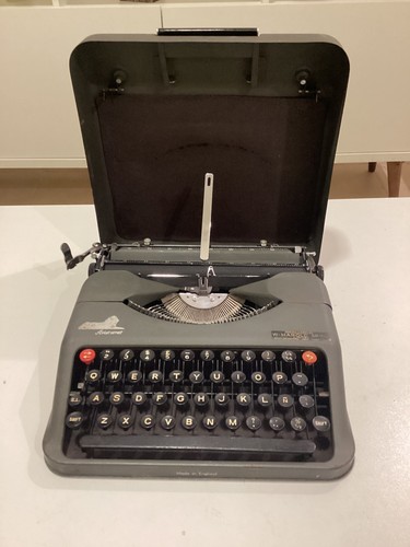 Empire aristocrat typewriter - aristocrat,