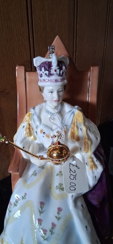 Royal doulton queen - royal, elizabeth