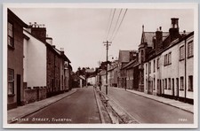 TIVERTON Castle Street, RP Postcard Unused, RA Series