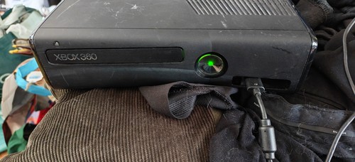 Microsoft xbox 360 slim - microsoft,