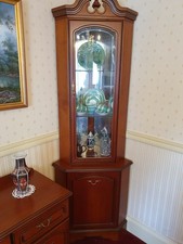 Corner TV Unit Rossmore Vermont in Cherry. Excellent condition. More Listed.