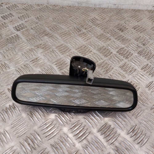 Audi 2010 auto dimming rear - audi,