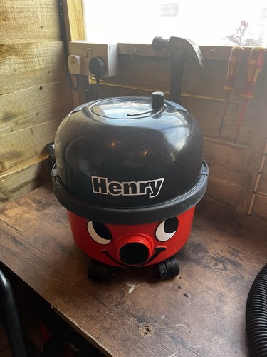 Henry 160 vacuum cleaner - vacuum,