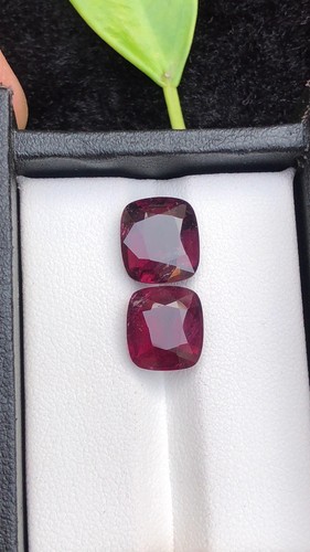 25ct natural rubellite pair - 8.25ct,