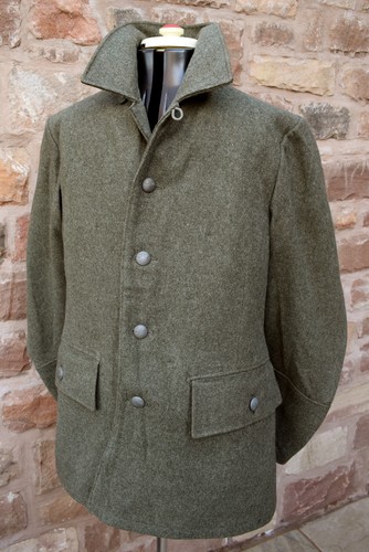 New vintage 100 wool - *new*, 100%