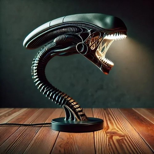 Alien inspired lamp - lamp, resin