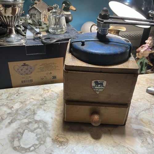 Vintage peogeot coffee grinder - peogeot,