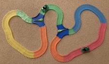 Mindscope Magic Car Track Twister Tracks Flexible 2 Light Up Cars 255 pcs  12ft