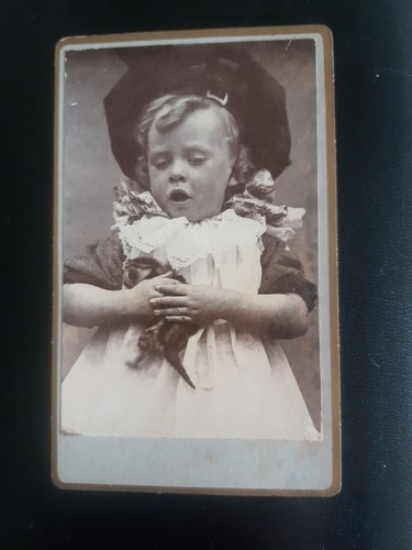 Cdv child cradling - cradling, tiny
