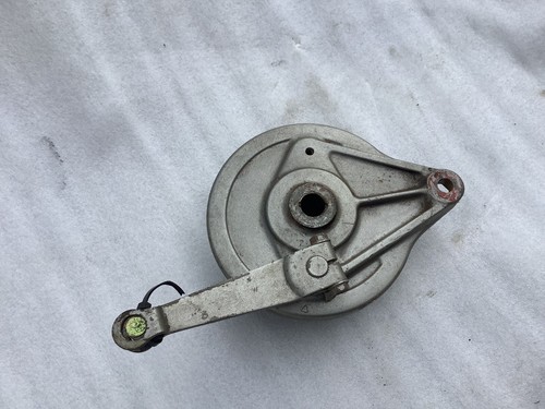 Rear drum brake - rear,