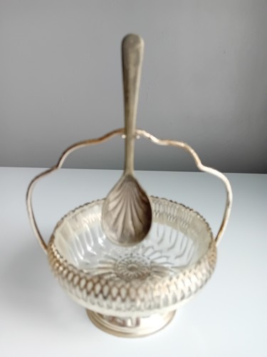 Vintage queen anne mayell - queen,