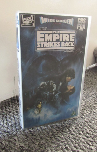 Star wars the empire strikes - wars:,