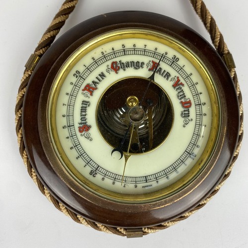 Vintage round wooden - vintage,
