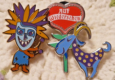 ITS A SMALL WORLD 2 PINS-RARE