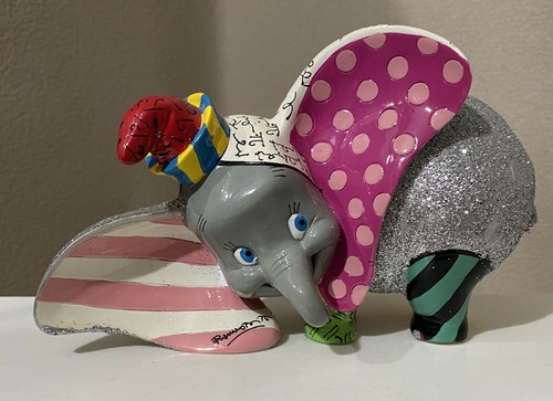 Disney dumbo showcase - dumbo, 🩶
