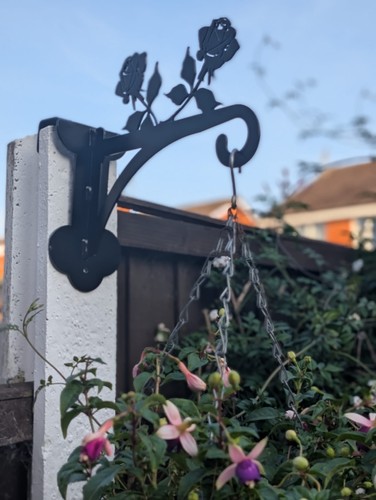 Easy fit hanging basket - easy,