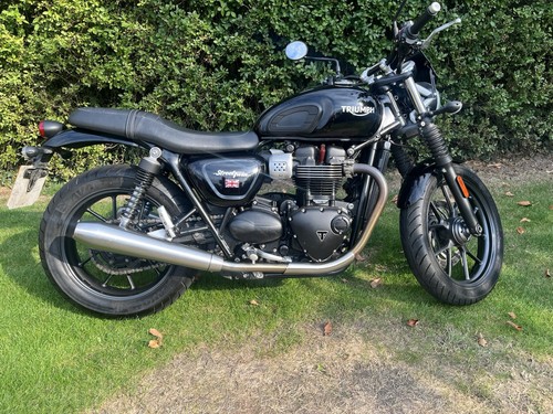 Triumph street twin 900 - twin,