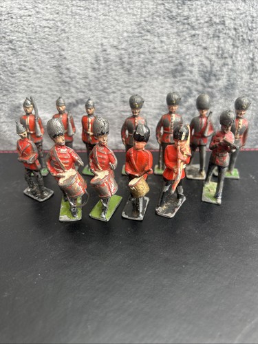 Vintage metal toy soldiers - vintage,