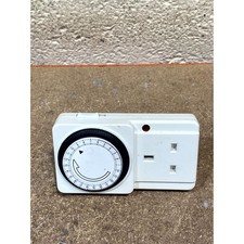 Tanda TS-ME1 24 Hours Mechanical Segment Timer Adapter White 3120-W 13A Portable