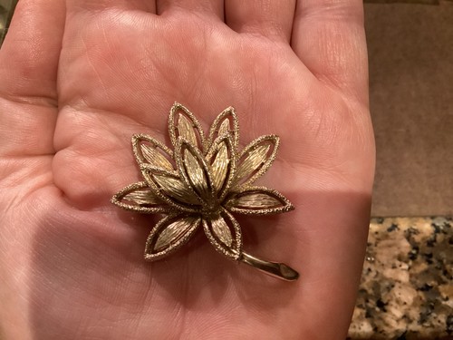 Vintage avon gold lotus flower - vintage,