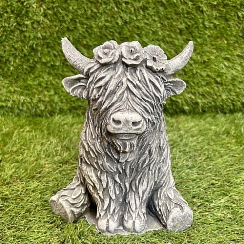Small concrete highland cow - small,