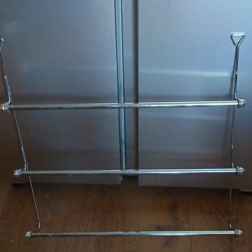 Freestanding silver metal - silver,