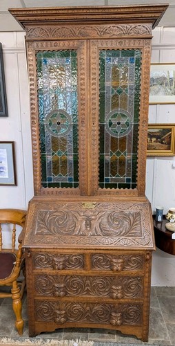Green man golden oak stained - golden,