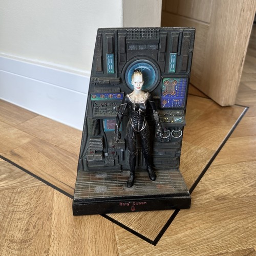 Star trek borg queen - queen, statue