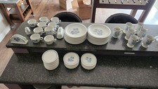 Pfaltzgraff Yorktowne Dish Set