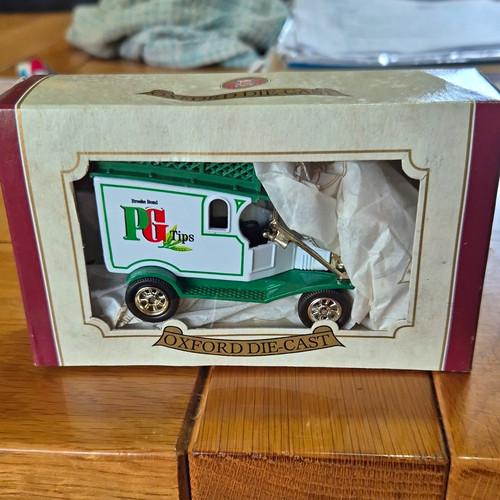 Oxford diecast brooke - oxford,