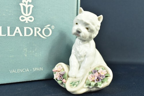 Lladro playful character 8207 - lladro,