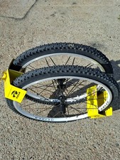 XRPVUELTA SPECIAL WHEELS EXTRA LITE TIOGA RIM 26 TIRE RED PHENIX 26x1,90 hubs -