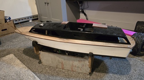 Fairey huntsman boat - rc,