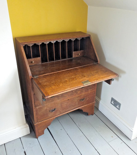 Vintage solid oak bureau desk - solid,