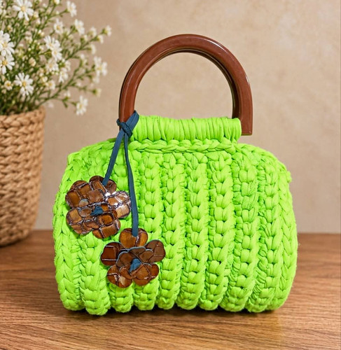 Green knitted tote knitting - green,