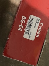 Canon BG-E4 battery grip for