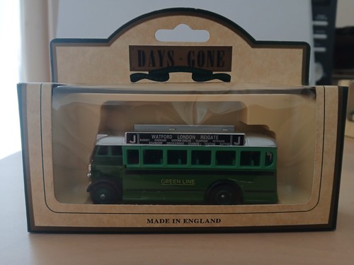 Lledo die cast - green, bus