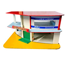 Vintage c1960 Wooden Central