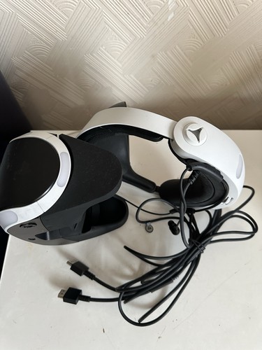 Playstation headset and - 1,