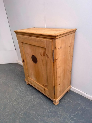 Cracking antique old pine - cracking,