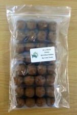 32 x 20mm Honey BD-Effect Boilies by Carp Zoom