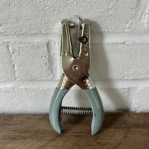 Vintage mcgill paper king hole - vintage,