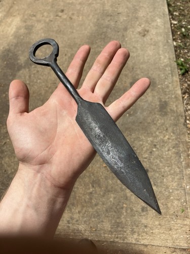 Hand forged kunai - hand,