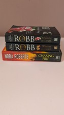 Nora Roberts Book Bundle