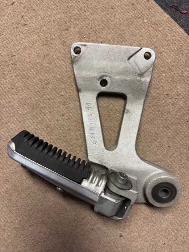 Pillion footrest system gsxr - pillion,
